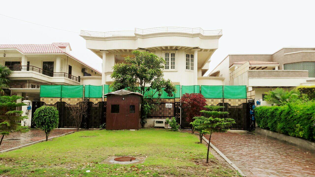 Islamabad Royal Inn エクステリア 写真