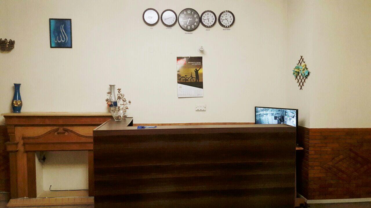 Islamabad Royal Inn エクステリア 写真